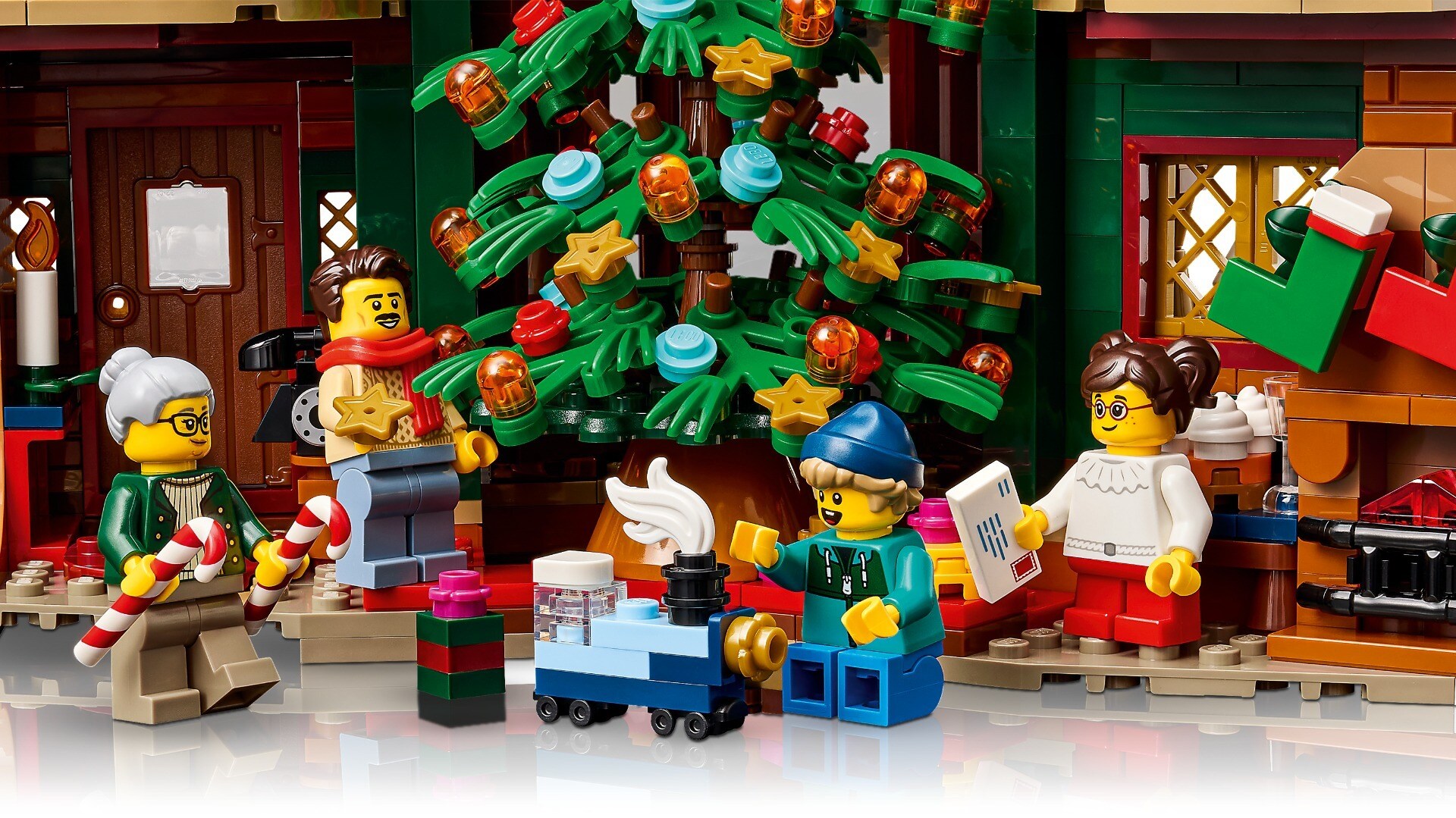 LEGO® Holiday House