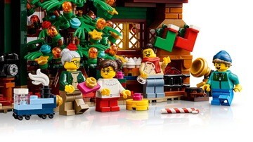 LEGO® Holiday House