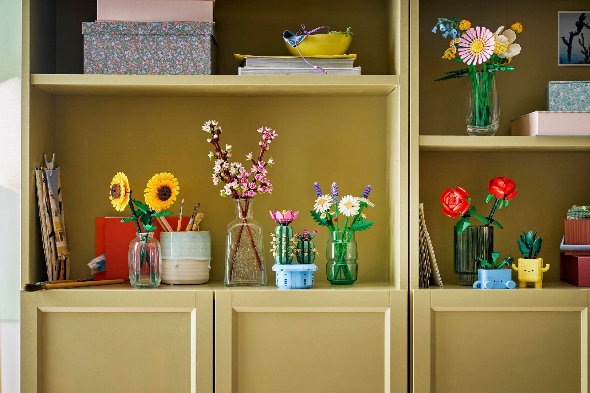 LEGO® Flowering Cactus