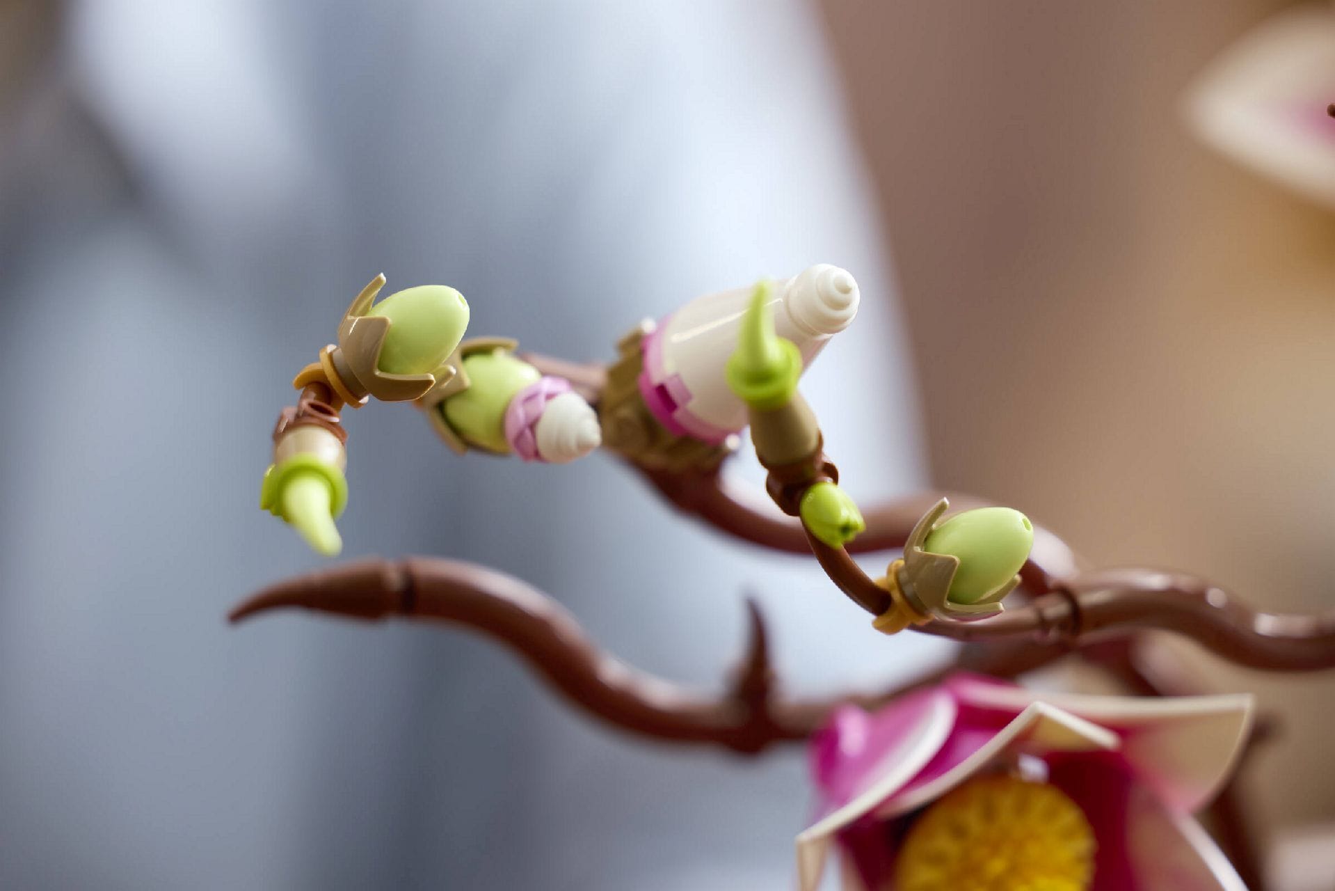 LEGO® Magnolia Branches