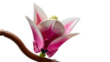 LEGO® Magnolia Branches