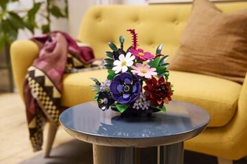 LEGO® Dark Flower Arrangement