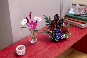 LEGO® Dark Flower Arrangement