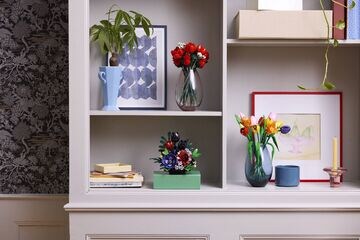 LEGO® Dark Flower Arrangement