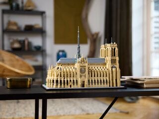 LEGO® Notre-Dame de Paris
