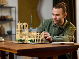 LEGO® Notre-Dame de Paris