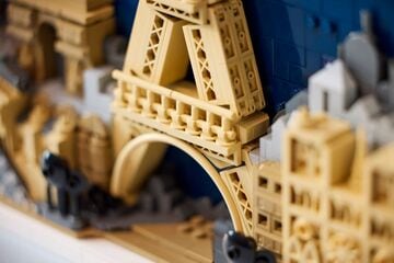 LEGO® Paris – City of Love