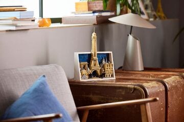 LEGO® Paris – City of Love