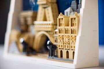 LEGO® Paris – City of Love