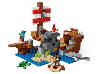 LEGO® Minecraft™ The Pirate Ship Adventure