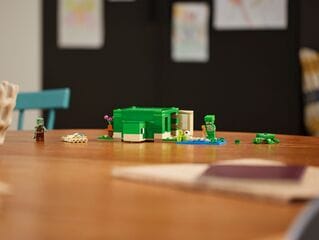 LEGO® The Turtle Beach House