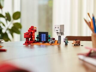LEGO® The Nether Portal Ambush