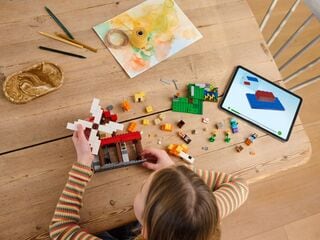 مجموعة بناء مزرعة الطاحونة الهوائية من LEGO®