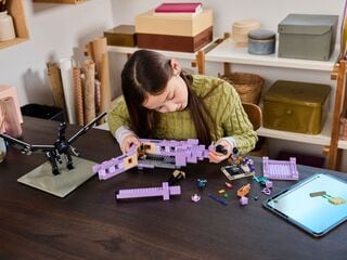 LEGO® The Ender Dragon and End Ship
