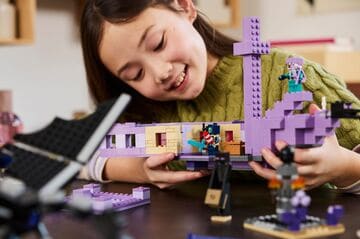 LEGO® The Ender Dragon and End Ship