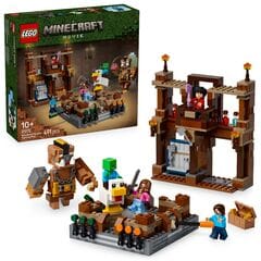 LEGO® Woodland Mansion Fighting Ring