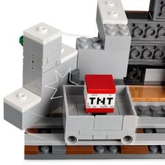 LEGO® The Pickaxe Mine