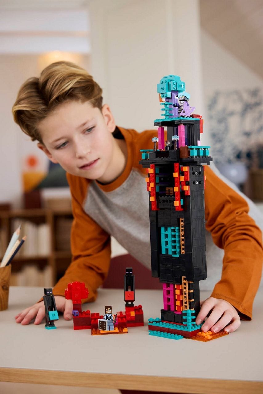 LEGO® The Enderman Tower