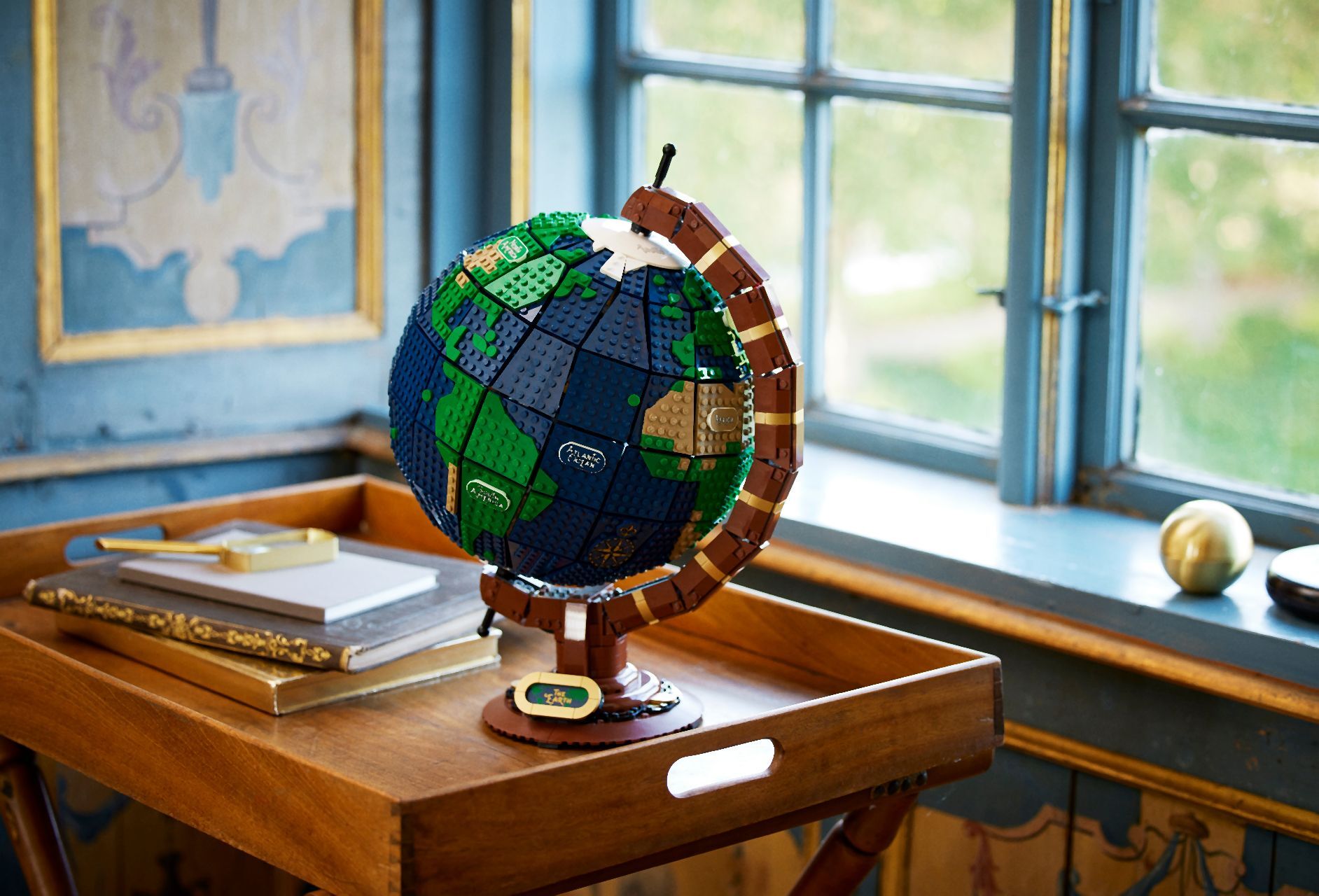 LEGO® The Globe