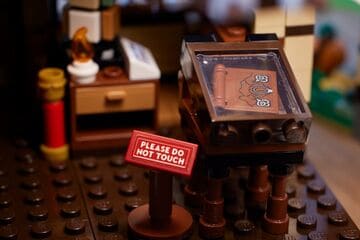 LEGO® Disney Hocus Pocus: The Sanderson Sisters' Cottage