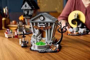 LEGO® Disney Tim Burton's The Nightmare Before Christmas