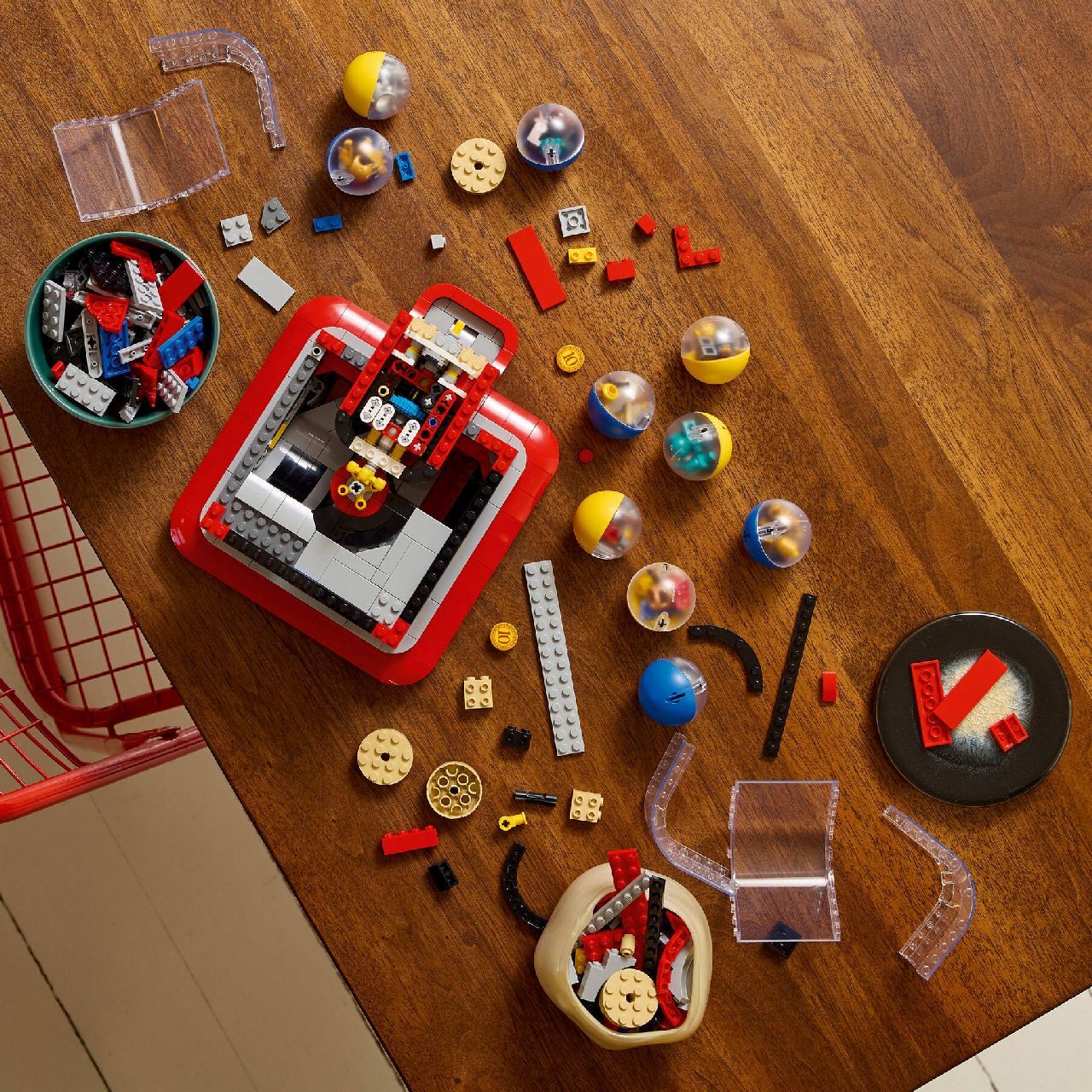 LEGO® Minifigure Vending Machine