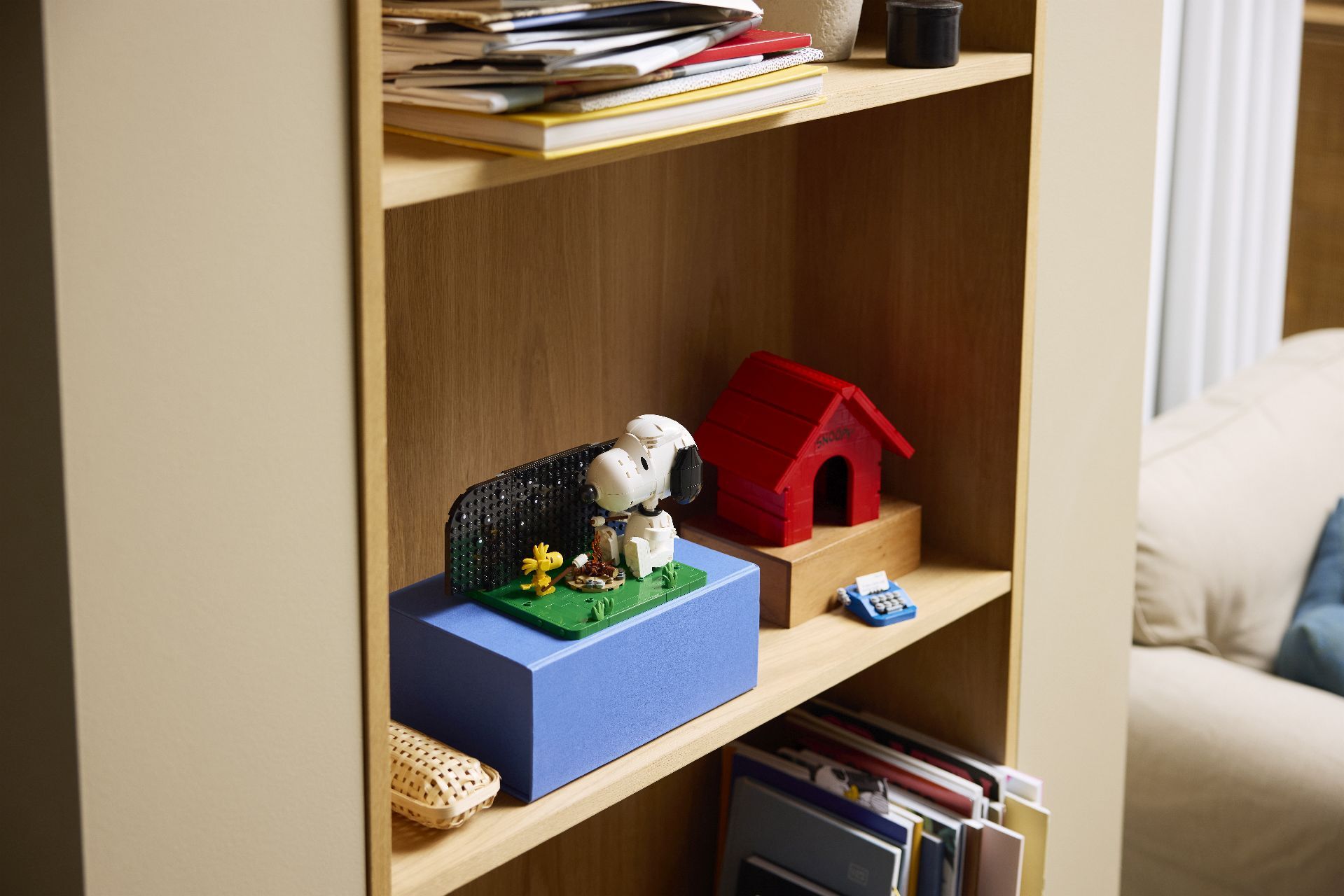 LEGO® Peanuts: Snoopy's Doghouse