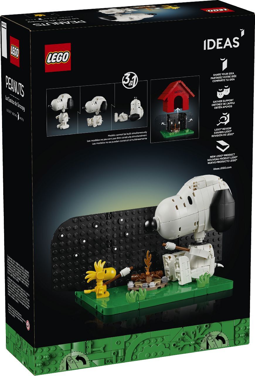 LEGO® Peanuts: Snoopy's Doghouse