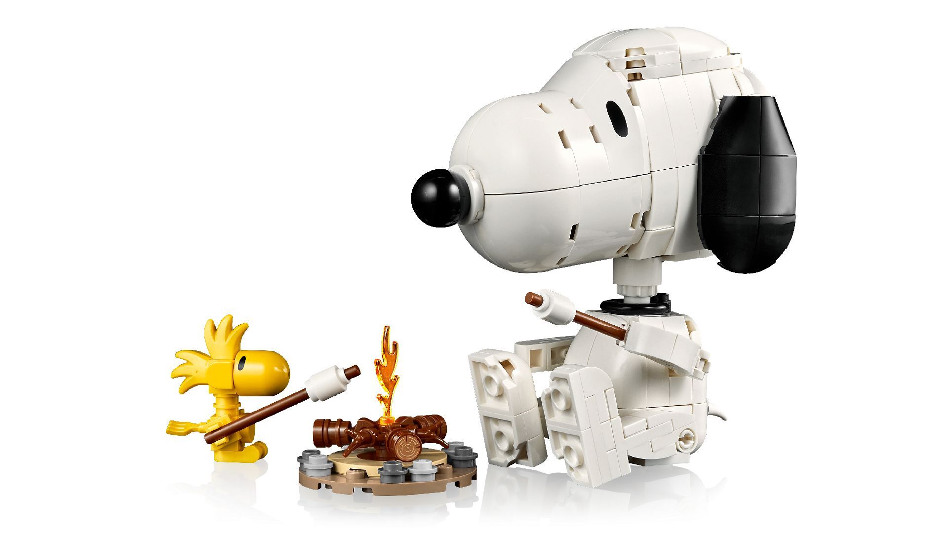 LEGO® Peanuts: Snoopy's Doghouse