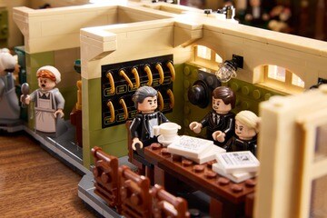 LEGO® Downton Abbey