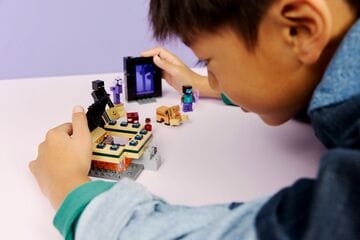 LEGO® Nether & End Portal Journey