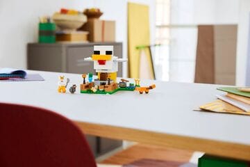 LEGO® Chicken Farm