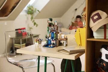 LEGO® Ghast Station