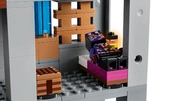 LEGO® Ghast Station