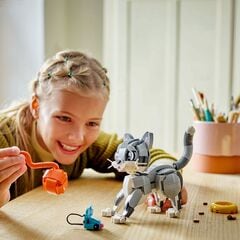 LEGO® Playful Cat
