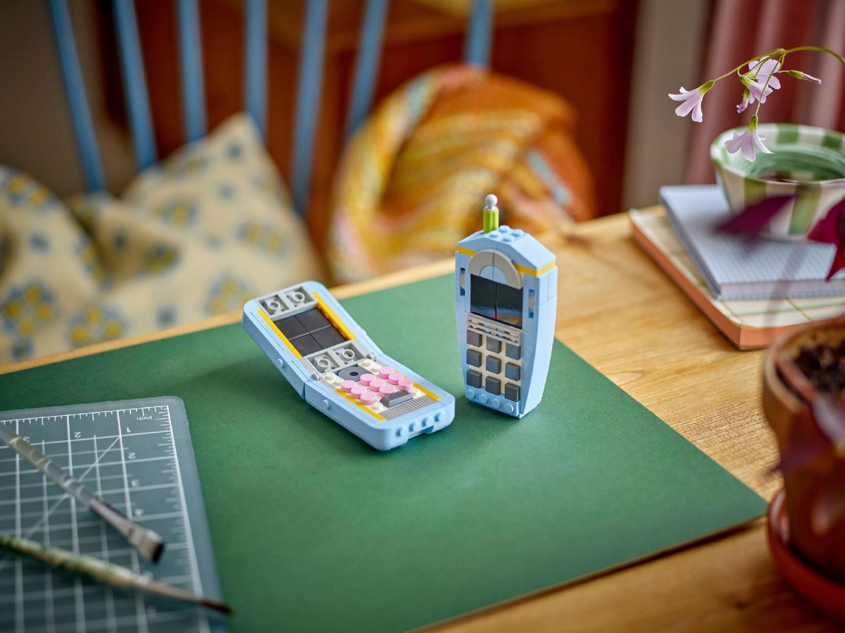 LEGO® Retro Telephone