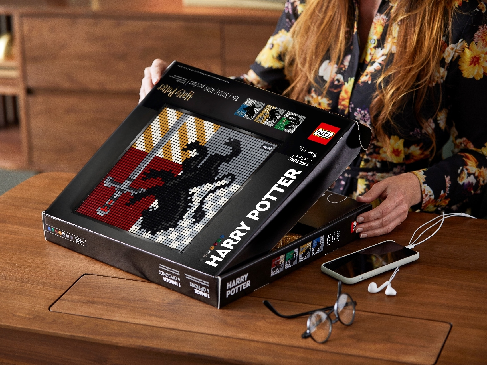 LEGO® Harry Potter™ Hogwarts™ Crests