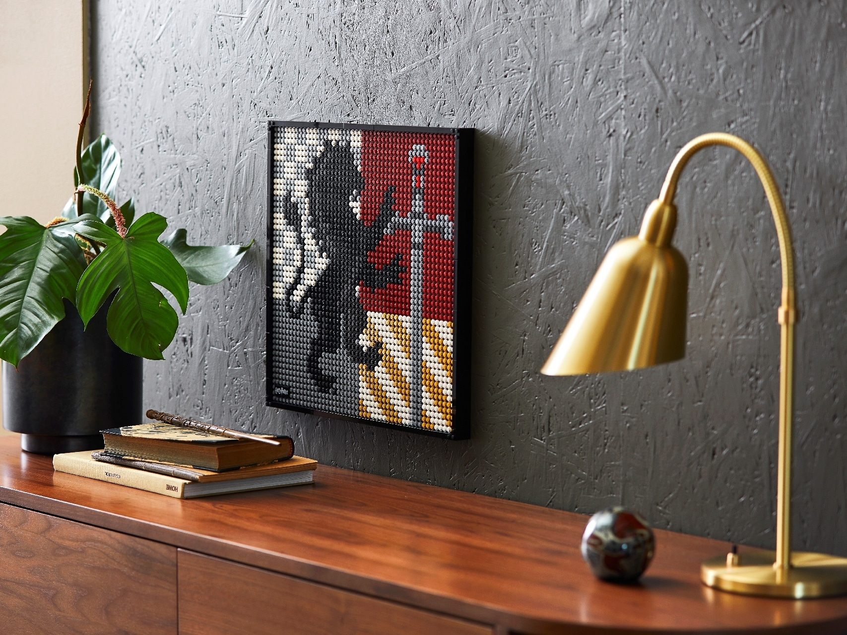 LEGO® Harry Potter™ Hogwarts™ Crests