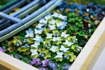 LEGO® Claude Monet – Bridge over a Pond of Water Lilies