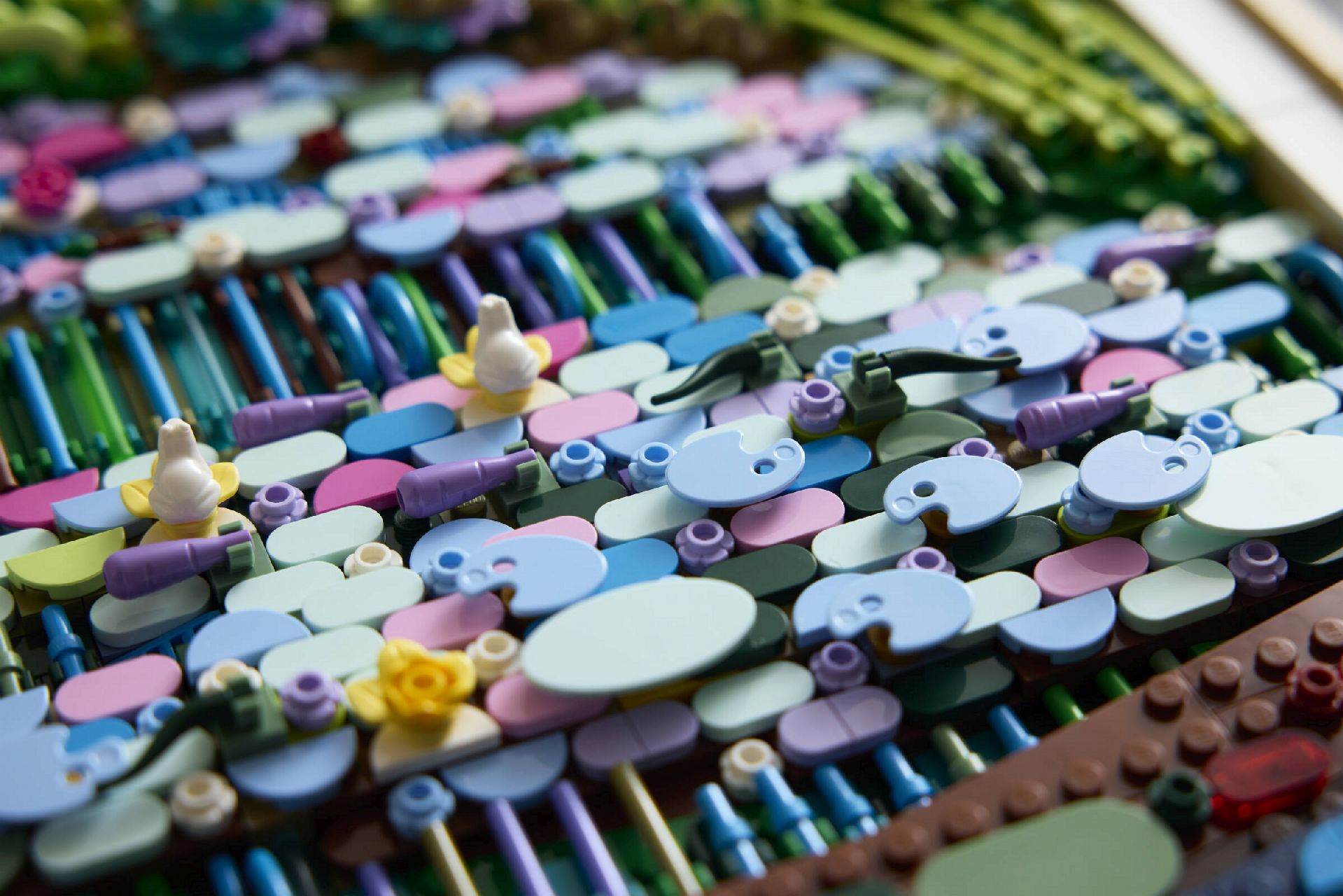 LEGO® Claude Monet – Bridge over a Pond of Water Lilies