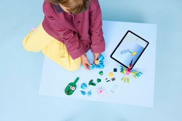 LEGO® Wild Animals: Colorful Hummingbird