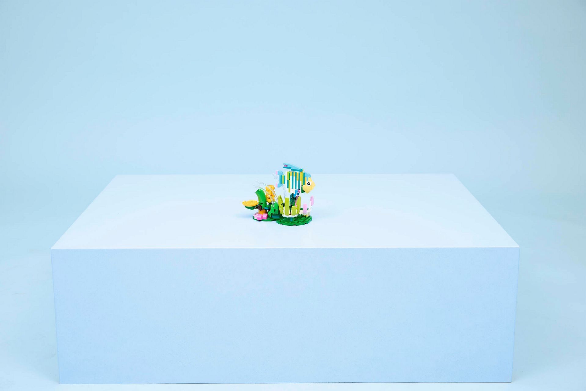 LEGO® Wild Animals: Colorful Hummingbird