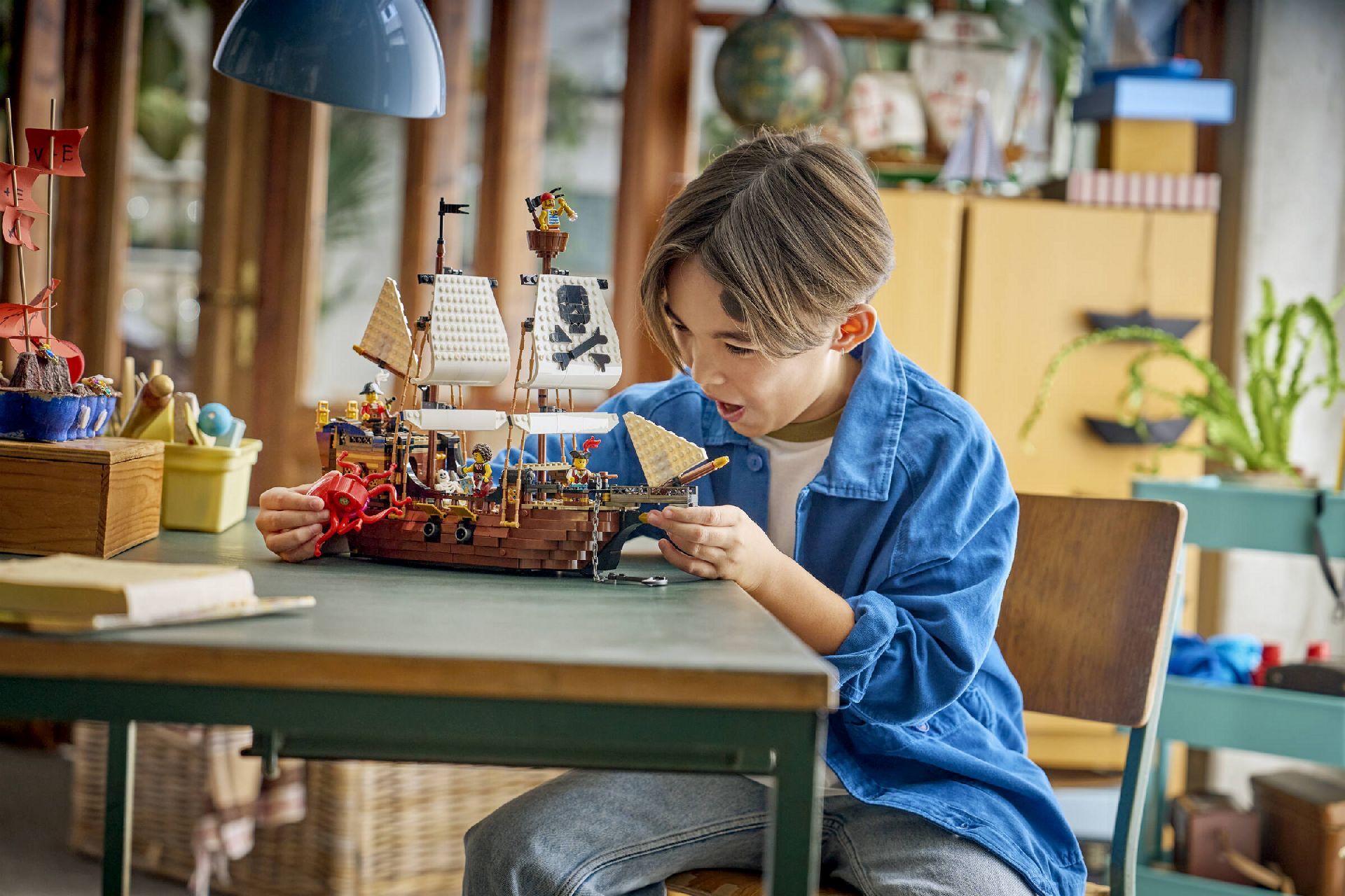 LEGO® Iconic Pirate Ship