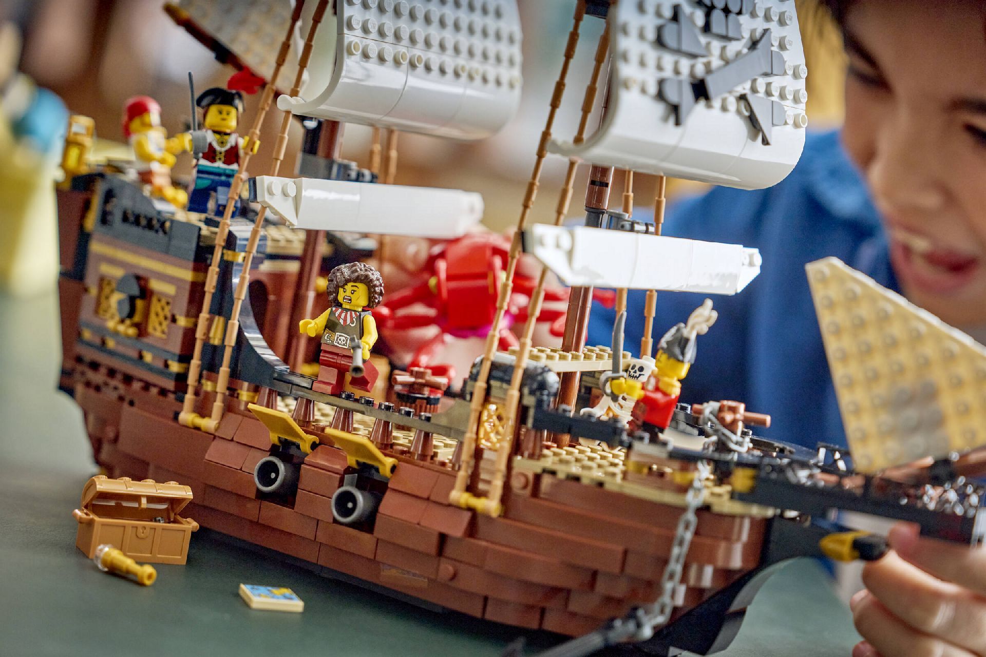 LEGO® Iconic Pirate Ship