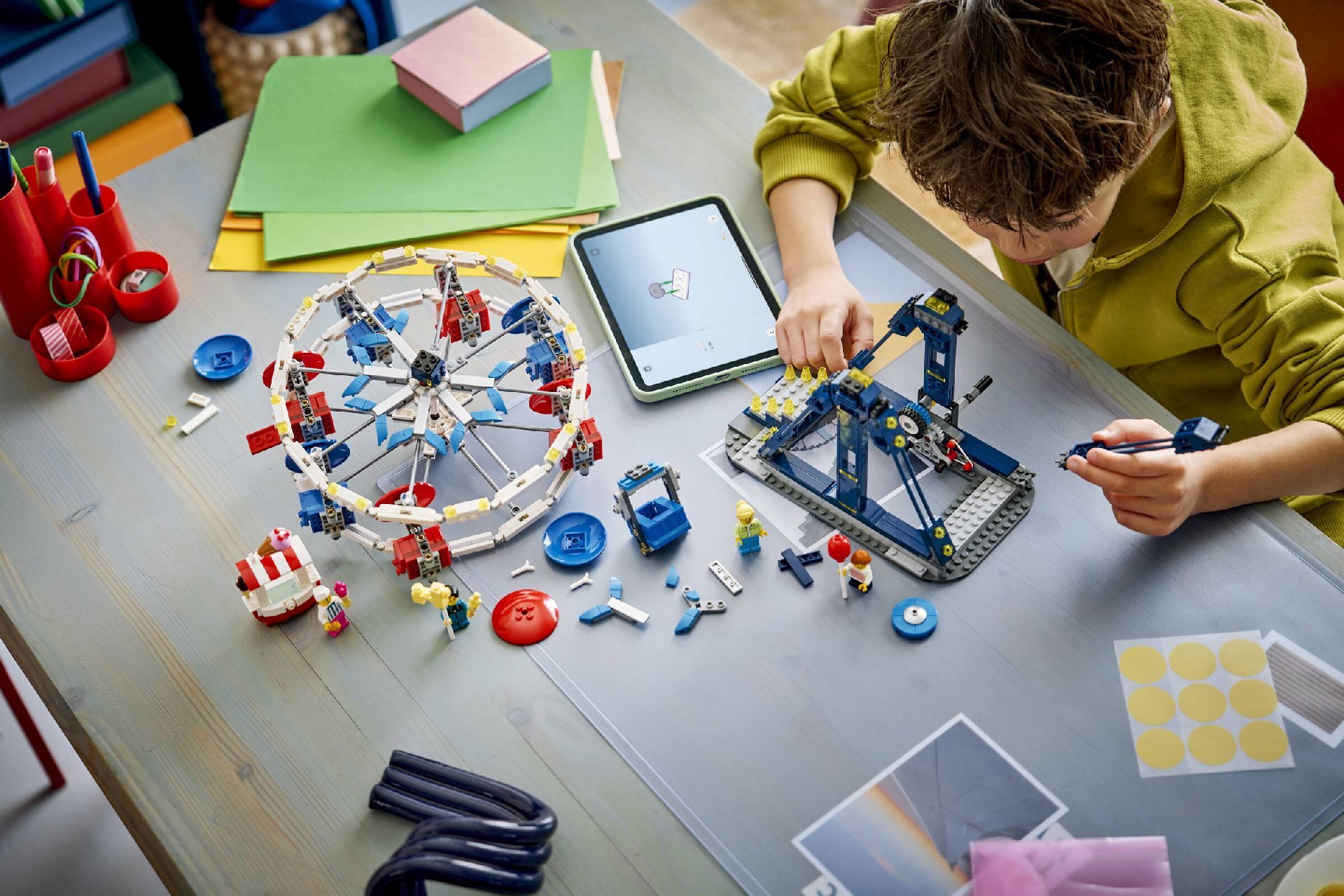 LEGO® Iconic Ferris Wheel