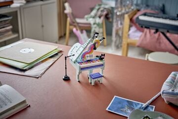 LEGO® Music Decor Piano with Cat