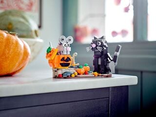 LEGO® Halloween Cat & Mouse