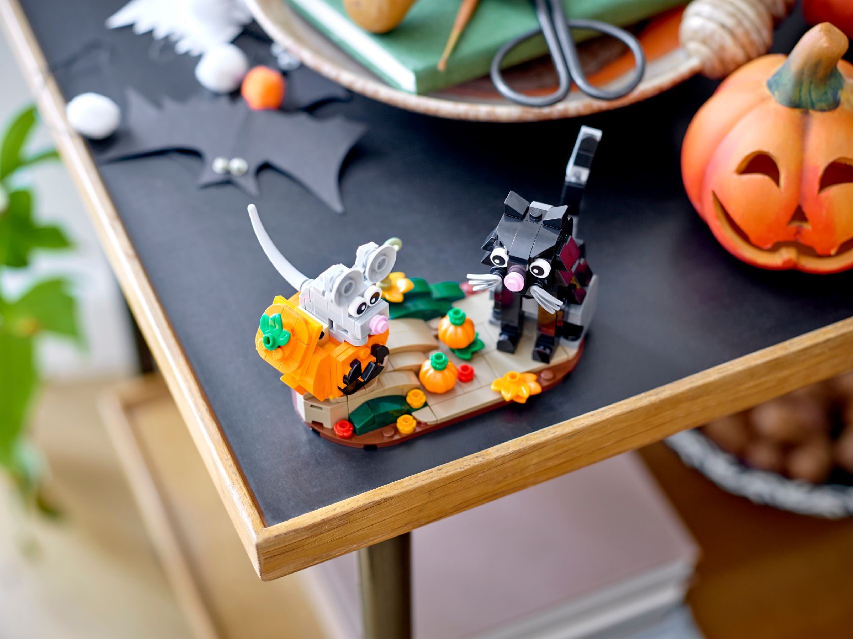 LEGO® Halloween Cat & Mouse