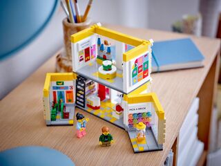 LEGO® Brand Store