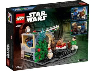 LEGO® Millennium Falcon™ Holiday Diorama